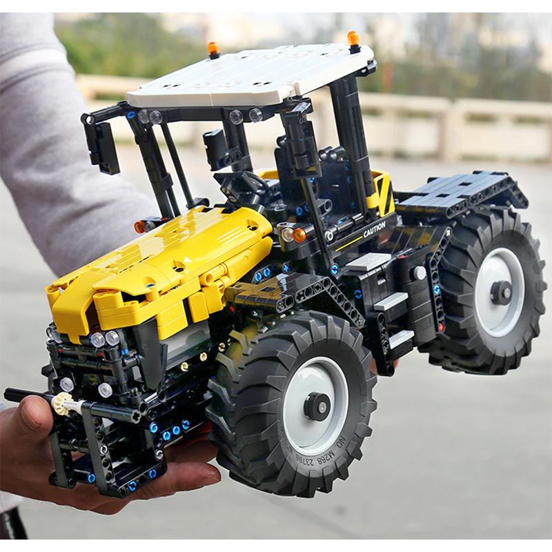 Remote Controlled Tractor 2596pcs