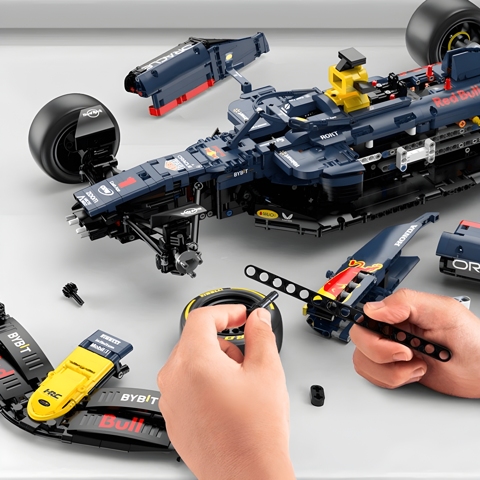 The Ultimate Oracle Red Bull Racing 2463pcs