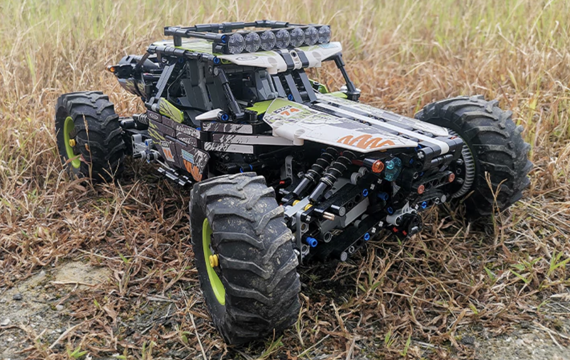 Remote Controlled Off Road Buggy 1879pcs