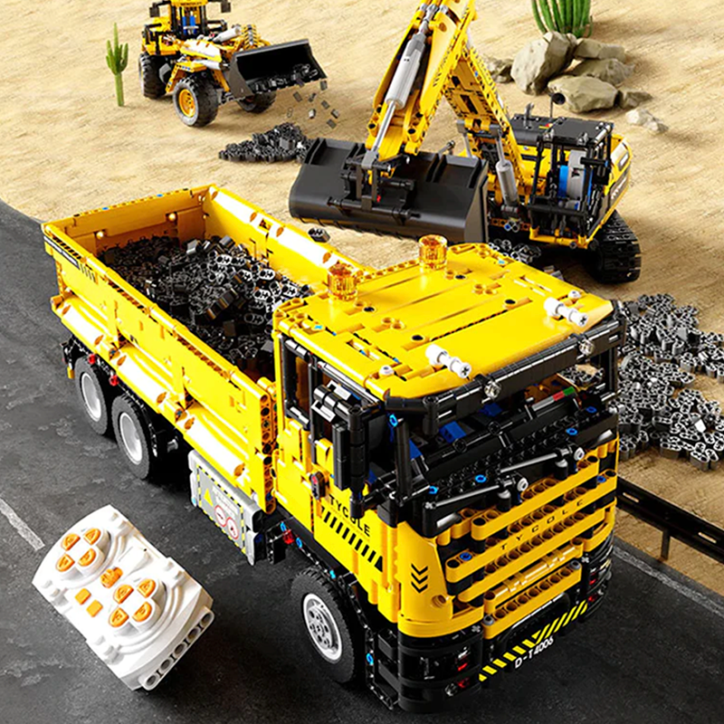 Remote Controlled Excavator 2067pcs