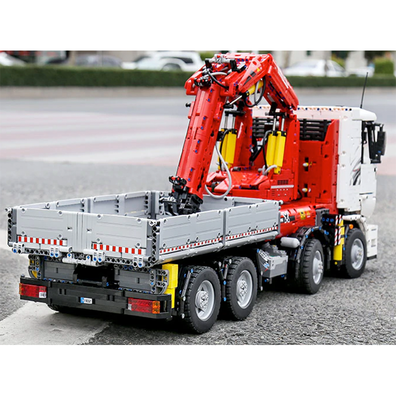 Remote Controlled Crane Truck 8238pcs